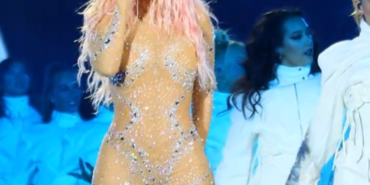 Se pinta de rosa el Estadio Azteca tras la presencia de Karol G en CDMX como parte de su gira ‘mañana será bonito’