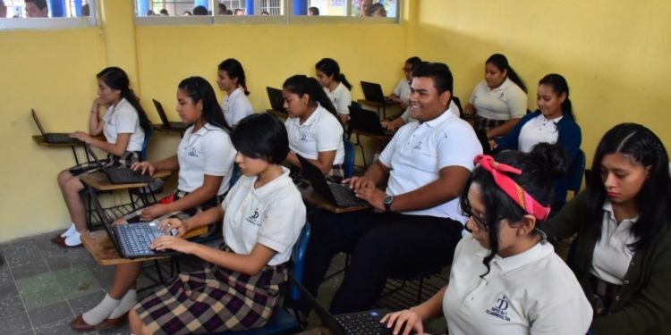 Garantía de acceso: Más de 25 mil jóvenes buscan ingresar a bachillerato en Tabasco