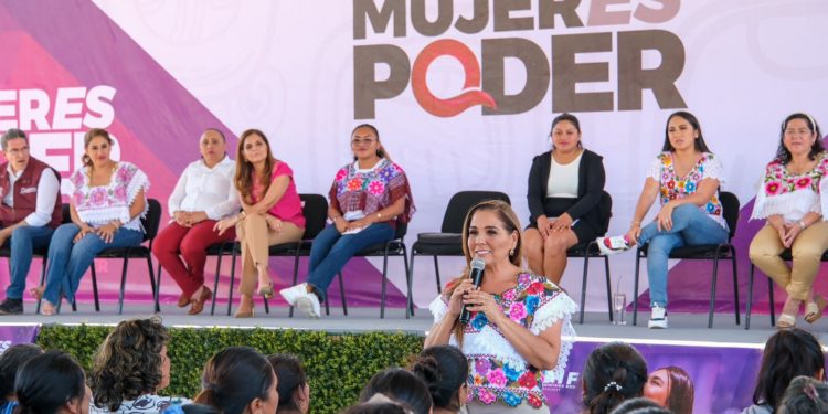 Más mujeres empoderadas en Carrillo Puerto con tarjetas Mujer es Poder