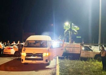 Fuerte accidente vial deja dos personas lesionadas cerca del parque Xoximilco en Cancún