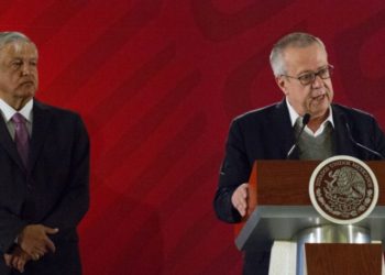 AMLO lamenta la muerte de Carlos Manuel Urzúa, exsecretario de de Hacienda