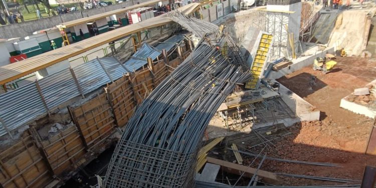 Colapsa estructura en las obras del CETRAM Santa Martha; hay siete lesionados