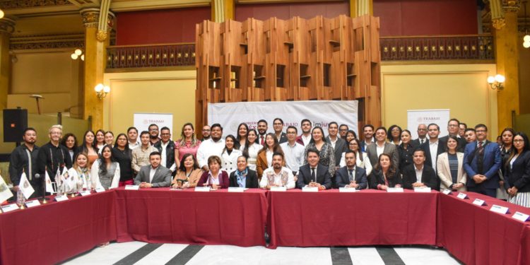 Quintana Roo destaca en el Primer Encuentro Nacional de Juventud 2024 en la CDMX