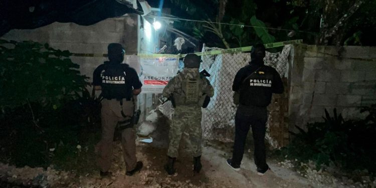 FGE Quintana Roo, Sedena y Guardia Nacional aseguran drogas un vehículo y cartuchos útiles en cuatro cateos en Benito Juárez y Othón P. Blanco
