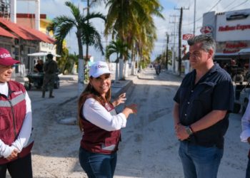 Supervisa Mara Lezama trabajos en Holbox tras frente frío