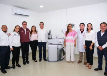 Entregan Mara Lezama y Beneficencia Pública mastógrafos y apoyos funcionales