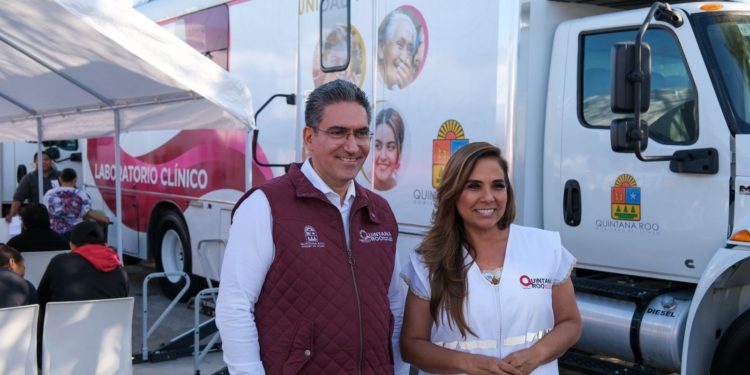 Atiende Mara Lezama a población de Nuevo Xcán y supervisa atención en Salud para Tod@s