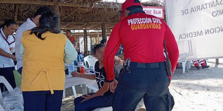 Niño es picado por una medusa en las playas de Paraíso