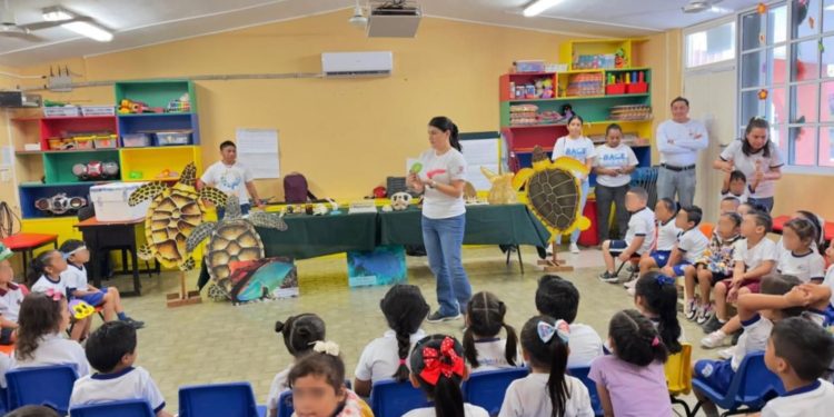 La Fundación de Parques y Museos imparte pláticas de cuidado al medio ambiente en preescolar