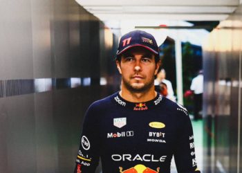 Checo Pérez recibe penalización de 10 posiciones