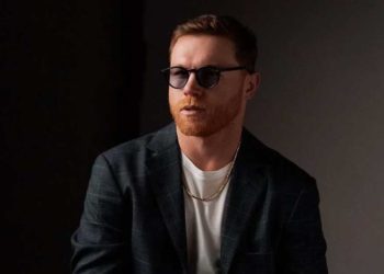 Canelo Álvarez de boxeador a director ejecutivo de la película ‘The Long Game’