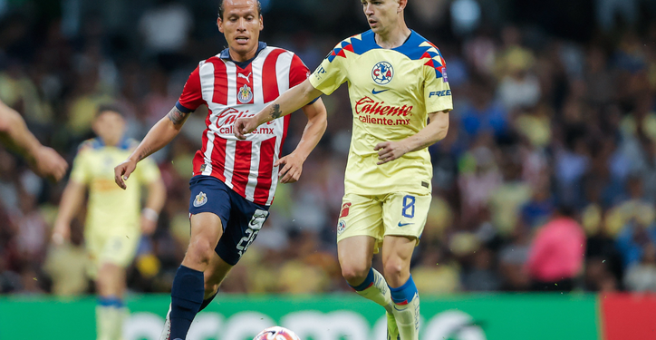 Chivas gana 3-2 al América en el Estadio Azteca