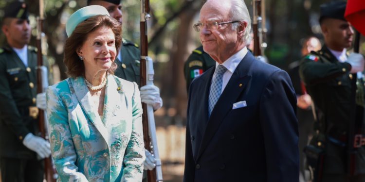 Reyes de Suecia cancelan su recorrido por el Tren Maya