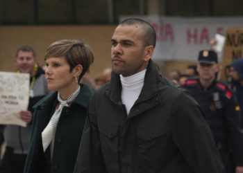 Dani Alves paga fianza de un millón de Euros y sale de prision