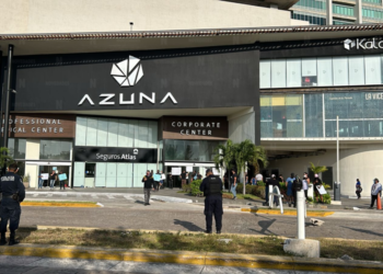 Trabajadores de Uber se manifiestan para exigir seguridad tras agresiones perpetradas por taxistas de Cancún