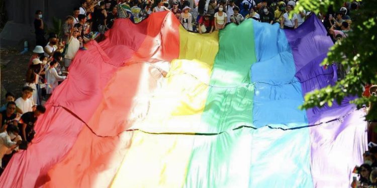 Parlamento de Tailandia aprueba ley de matrimonio igualitario