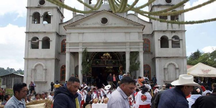 Cancelan servicios en parroquias durante la Semana Santa por violencia en Chiapas