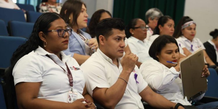 Participa SECOES en capacitación sobre derechos humanos de las mujeres