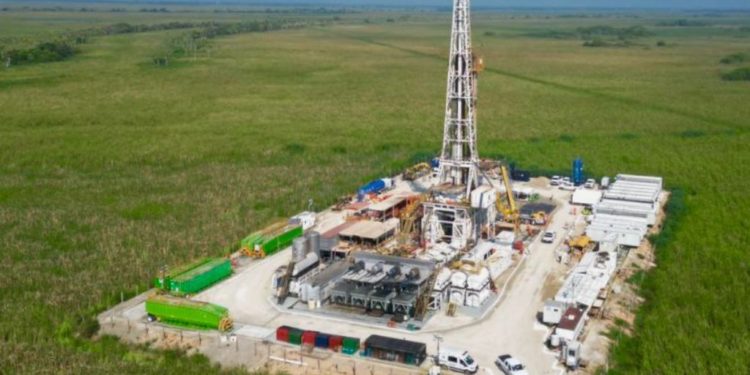 Pemex estima producción de 107 millones de barriles de aceite superligero en pozo Huaycura en Jalpa