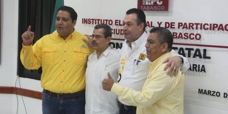 Juan Manuel Fócil se registra como candidato del PRD al gobierno de Tabasco