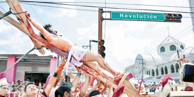 Concluye Viacrucis de Villahermosa sin incidentes graves