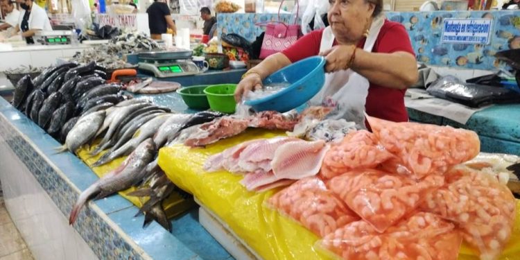 Bajas ventas de pescados y mariscos en cuaresma preocupan a vendedores