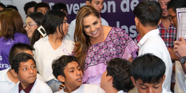 Estudiantes concluyen taller “Prevención de la Violencia contra las Mujeres”