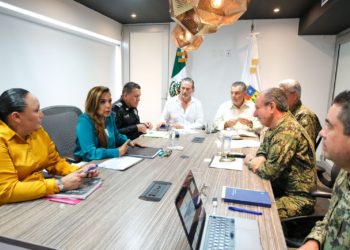 Dan banderazo Gobierno de Quintana Roo y SEMAR a temporada sargazo 2024