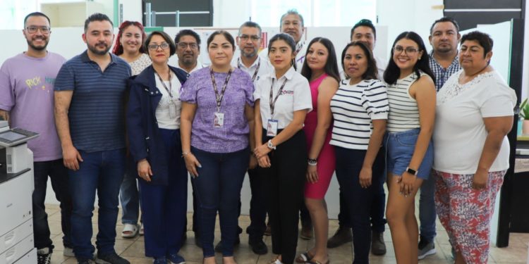 Capacitan en materia de captura de datos biométricos a personal de Oficialías del Registro Civil