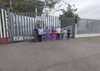 Protesta de Xochilovers: Clausura simbólica de delegación de FGR en Tabasco por falta de justicia a mujeres