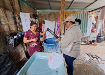 Promueve SESA eliminación de criaderos de mosco para combate al dengue