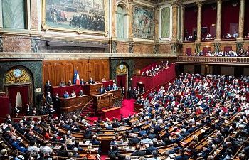 Parlamento Frances aprueba el derecho al aborto