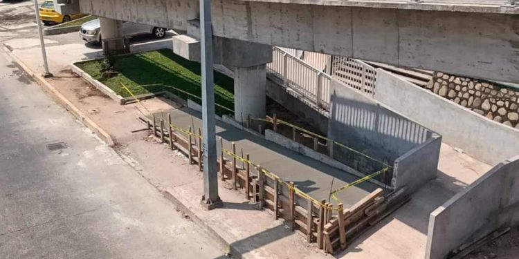 Finalizan los trabajos de adecuación en el puente peatonal de la Magisterial