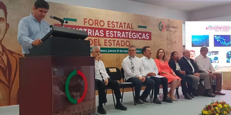 Discuten en foro estatal sobre necesidad de una nueva reforma eléctrica