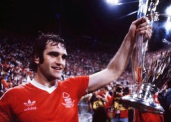 Fallece Larry Lloyd, exfutbolista de Notthigham a los 75 años de edad