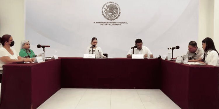 Centro dona 13 predios al IMSS-Bienestar