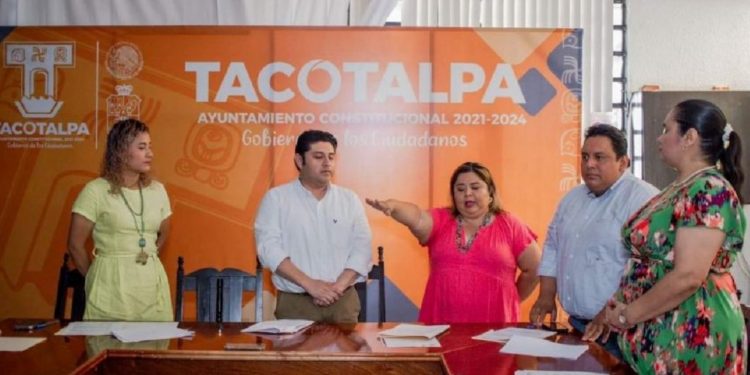 Alcalde con licencia de Tacotalpa niega nepotismo en designación de hermana como edil interina