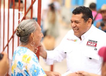 Javier May se compromete a abordar la problemática del ISSET en Tabasco