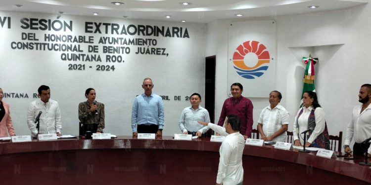 Pablo Gutiérrez Fernández toma protesta como primer regidor de Benito Juárez
