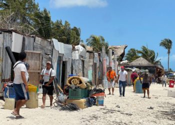 Acuerdan autoridades y pescadores en la construcción de un muelle en playa de «El Niño»