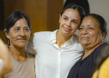 Ana Paty Peralta se compromete con el bienestar de las y los adultos mayores