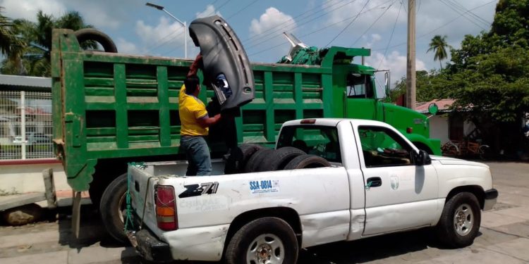 Secretaría de Salud elimina más de 800 toneladas de cacharros en campaña contra el dengue