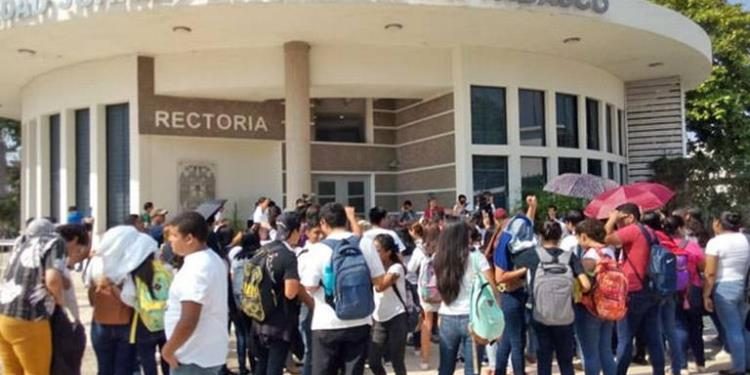 Más de 9 mil jovenes buscan ingresar a la UJAT