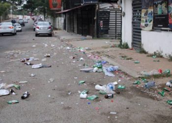 46 Toneladas de basura dejan asistentes al Desfile de Carros Alegóricos