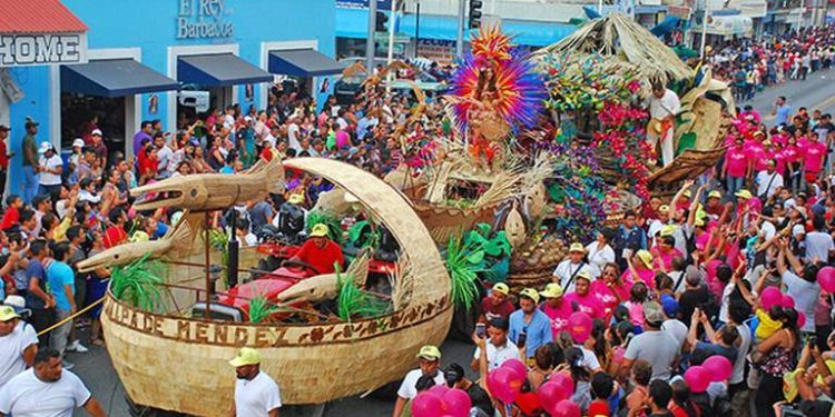 Desfile de carros alegóricos no interferirá con audiencia del primer debate a la gubernatura, asegura consejera del IEPCT