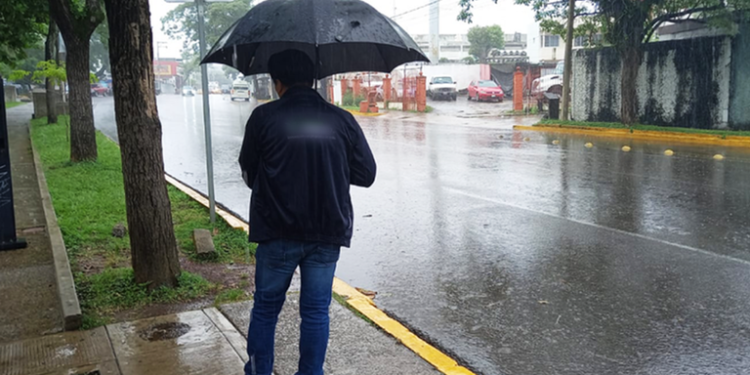 Posible presencia de lluvias y chubascos debido a surada en Tabasco