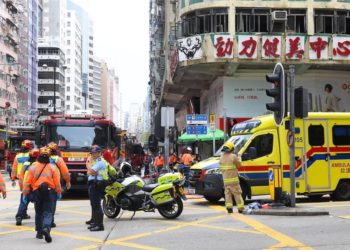 Siniestro consume edificio Kowloon, dejando al menos cinco muertos en Hong kong