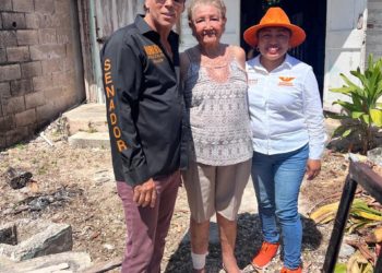 Palazuelos y Mayusa de campaña en Bacalar