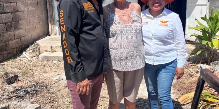 Palazuelos y Mayusa de campaña en Bacalar