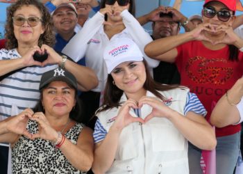 Fernanda Alvear consolidará obras y servicios públicos en Puerto Morelos